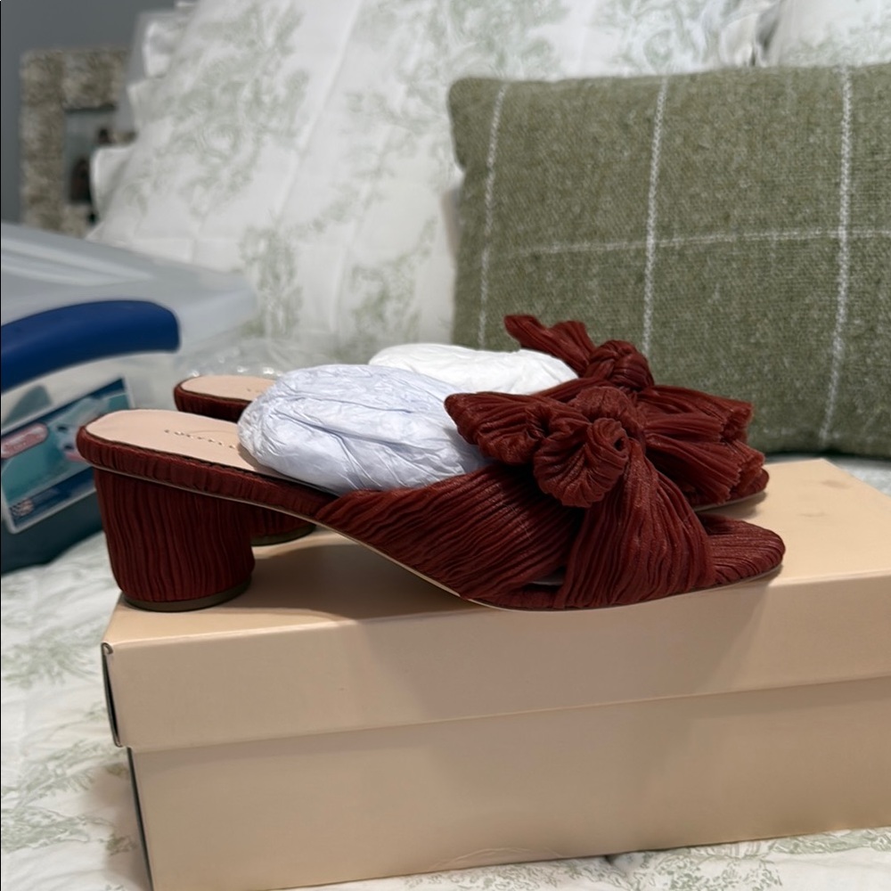 Elegant Burgundy Women's Heels